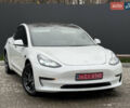 Білий Тесла Модель 3, об'ємом двигуна 0 л та пробігом 70 тис. км за 19999 $, фото 2 на Automoto.ua