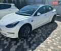 Білий Тесла Модель 3, об'ємом двигуна 0 л та пробігом 45 тис. км за 18500 $, фото 2 на Automoto.ua