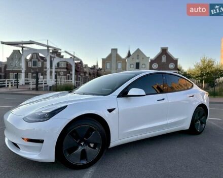 Білий Тесла Модель 3, об'ємом двигуна 0 л та пробігом 2 тис. км за 27700 $, фото 7 на Automoto.ua