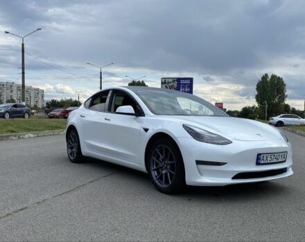 Белый Тесла Модель 3, объемом двигателя 0 л и пробегом 42 тыс. км за 19000 $, фото 1 на Automoto.ua