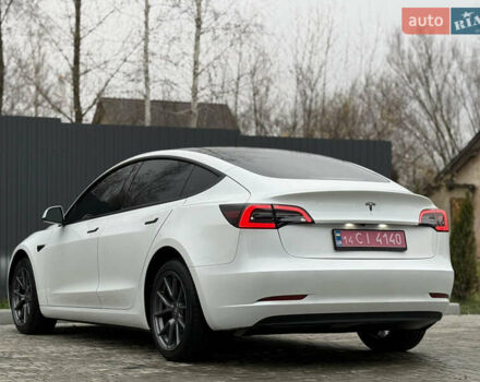 Білий Тесла Модель 3, об'ємом двигуна 0 л та пробігом 70 тис. км за 19999 $, фото 20 на Automoto.ua