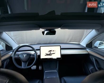 Білий Тесла Модель 3, об'ємом двигуна 0 л та пробігом 67 тис. км за 19999 $, фото 37 на Automoto.ua