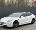 Білий Тесла Модель 3, об'ємом двигуна 0 л та пробігом 70 тис. км за 19999 $, фото 10 на Automoto.ua
