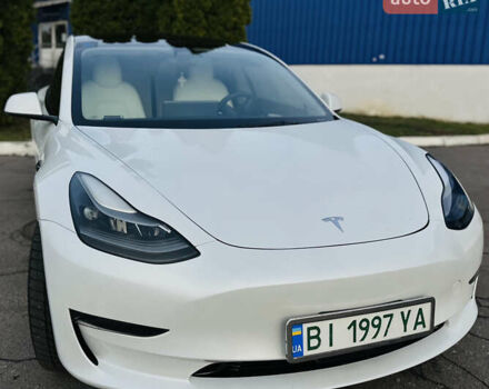 Білий Тесла Модель 3, об'ємом двигуна 0 л та пробігом 39 тис. км за 21990 $, фото 3 на Automoto.ua