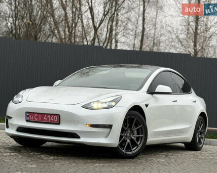 Білий Тесла Модель 3, об'ємом двигуна 0 л та пробігом 70 тис. км за 19999 $, фото 9 на Automoto.ua