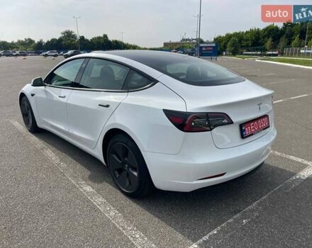 Белый Тесла Модель 3, объемом двигателя 0 л и пробегом 42 тыс. км за 26500 $, фото 6 на Automoto.ua