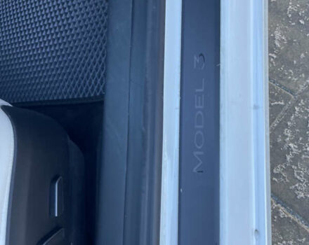 Білий Тесла Модель 3, об'ємом двигуна 0 л та пробігом 78 тис. км за 26200 $, фото 29 на Automoto.ua