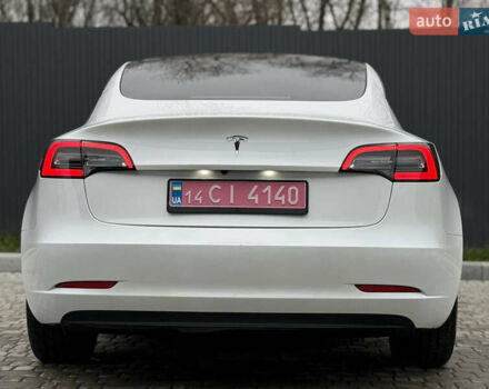 Білий Тесла Модель 3, об'ємом двигуна 0 л та пробігом 70 тис. км за 19999 $, фото 23 на Automoto.ua