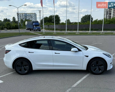 Белый Тесла Модель 3, объемом двигателя 0 л и пробегом 39 тыс. км за 25500 $, фото 9 на Automoto.ua