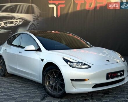 Білий Тесла Модель 3, об'ємом двигуна 0 л та пробігом 67 тис. км за 19999 $, фото 6 на Automoto.ua
