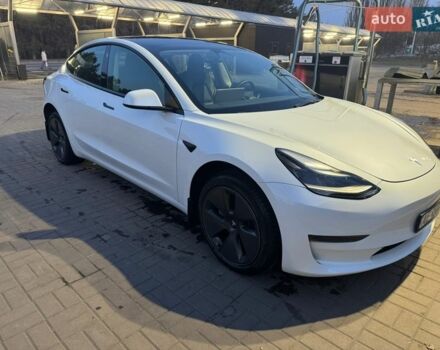 Білий Тесла Модель 3, об'ємом двигуна 0 л та пробігом 50 тис. км за 20700 $, фото 4 на Automoto.ua