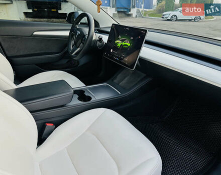 Білий Тесла Модель 3, об'ємом двигуна 0 л та пробігом 39 тис. км за 21990 $, фото 15 на Automoto.ua