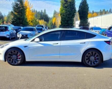 Белый Тесла Модель 3, объемом двигателя 0 л и пробегом 22 тыс. км за 16500 $, фото 3 на Automoto.ua