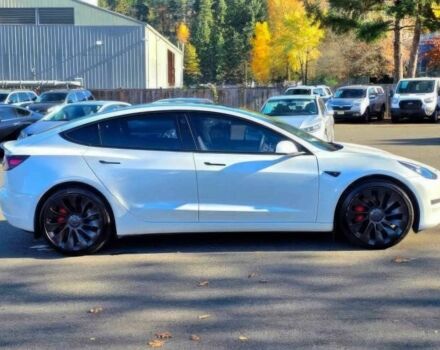 Белый Тесла Модель 3, объемом двигателя 0 л и пробегом 22 тыс. км за 16500 $, фото 4 на Automoto.ua