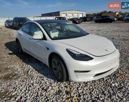 Білий Тесла Модель 3, об'ємом двигуна 0 л та пробігом 122 тис. км за 4600 $, фото 3 на Automoto.ua