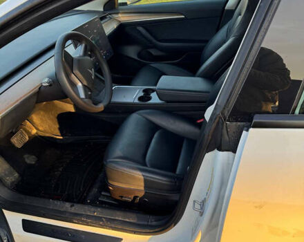 Белый Тесла Модель 3, объемом двигателя 0 л и пробегом 86 тыс. км за 19000 $, фото 15 на Automoto.ua