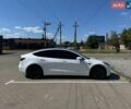 Білий Тесла Модель 3, об'ємом двигуна 0 л та пробігом 110 тис. км за 20900 $, фото 3 на Automoto.ua