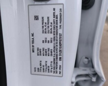 Білий Тесла Модель 3, об'ємом двигуна 0 л та пробігом 31 тис. км за 16800 $, фото 22 на Automoto.ua