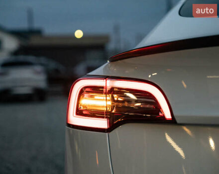 Белый Тесла Модель 3, объемом двигателя 0 л и пробегом 53 тыс. км за 27500 $, фото 6 на Automoto.ua