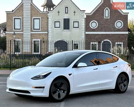 Білий Тесла Модель 3, об'ємом двигуна 0 л та пробігом 2 тис. км за 27700 $, фото 8 на Automoto.ua