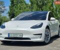 Білий Тесла Модель 3, об'ємом двигуна 0 л та пробігом 104 тис. км за 19999 $, фото 1 на Automoto.ua