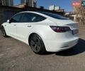 Белый Тесла Модель 3, объемом двигателя 0 л и пробегом 93 тыс. км за 18900 $, фото 11 на Automoto.ua