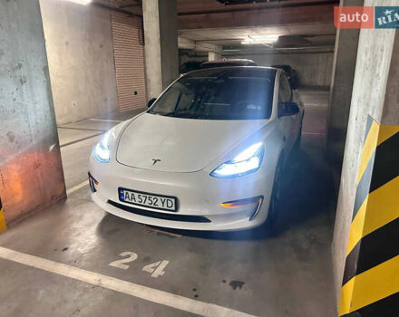 Белый Тесла Модель 3, объемом двигателя 0 л и пробегом 20 тыс. км за 23000 $, фото 13 на Automoto.ua