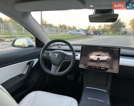 Белый Тесла Модель 3, объемом двигателя 0 л и пробегом 18 тыс. км за 22800 $, фото 16 на Automoto.ua