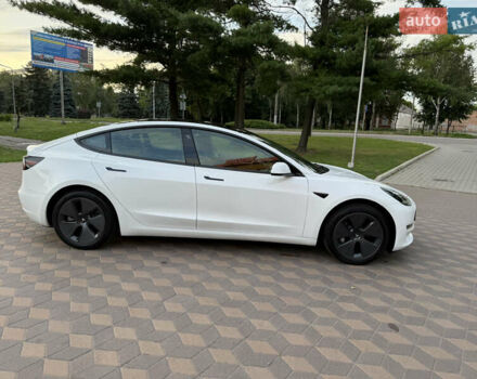 Білий Тесла Модель 3, об'ємом двигуна 0 л та пробігом 3 тис. км за 21900 $, фото 67 на Automoto.ua