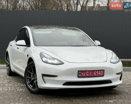 Білий Тесла Модель 3, об'ємом двигуна 0 л та пробігом 70 тис. км за 19999 $, фото 3 на Automoto.ua