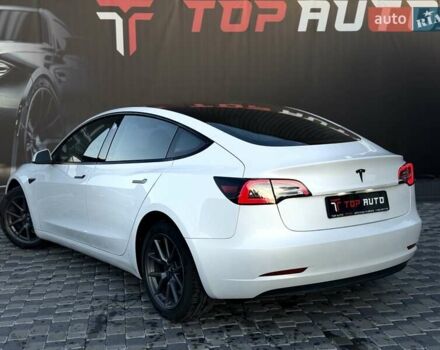 Білий Тесла Модель 3, об'ємом двигуна 0 л та пробігом 67 тис. км за 19999 $, фото 17 на Automoto.ua