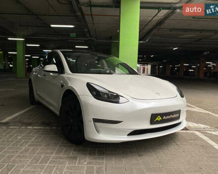 Белый Тесла Модель 3, объемом двигателя 0 л и пробегом 5 тыс. км за 23900 $, фото 27 на Automoto.ua