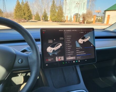 Білий Тесла Модель 3, об'ємом двигуна 0 л та пробігом 6 тис. км за 22500 $, фото 5 на Automoto.ua