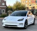 Білий Тесла Модель 3, об'ємом двигуна 0 л та пробігом 2 тис. км за 27700 $, фото 1 на Automoto.ua