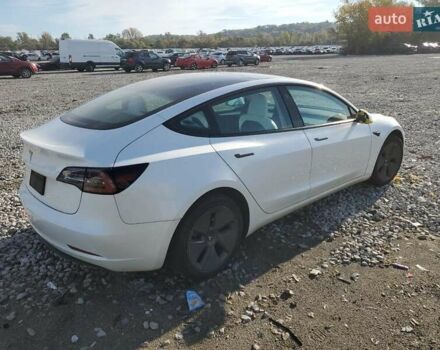 Білий Тесла Модель 3, об'ємом двигуна 0 л та пробігом 122 тис. км за 4600 $, фото 2 на Automoto.ua