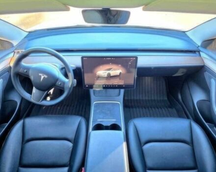 Белый Тесла Модель 3, объемом двигателя 0 л и пробегом 22 тыс. км за 16500 $, фото 8 на Automoto.ua