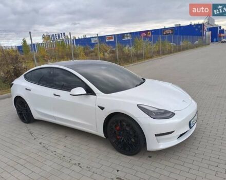 Белый Тесла Модель 3, объемом двигателя 0 л и пробегом 46 тыс. км за 24300 $, фото 4 на Automoto.ua