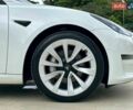 Білий Тесла Модель 3, об'ємом двигуна 0 л та пробігом 26 тис. км за 23499 $, фото 8 на Automoto.ua