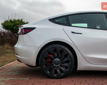 Белый Тесла Модель 3, объемом двигателя 0 л и пробегом 5 тыс. км за 27500 $, фото 11 на Automoto.ua