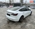 Білий Тесла Модель 3, об'ємом двигуна 0 л та пробігом 57 тис. км за 18800 $, фото 4 на Automoto.ua