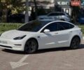 Білий Тесла Модель 3, об'ємом двигуна 0 л та пробігом 65 тис. км за 23900 $, фото 2 на Automoto.ua