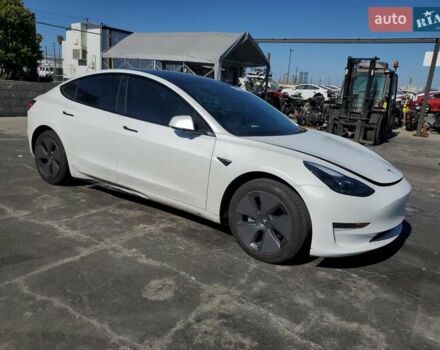 Белый Тесла Модель 3, объемом двигателя 0 л и пробегом 42 тыс. км за 11200 $, фото 1 на Automoto.ua