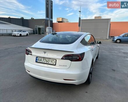 Білий Тесла Модель 3, об'ємом двигуна 0 л та пробігом 45 тис. км за 24899 $, фото 16 на Automoto.ua