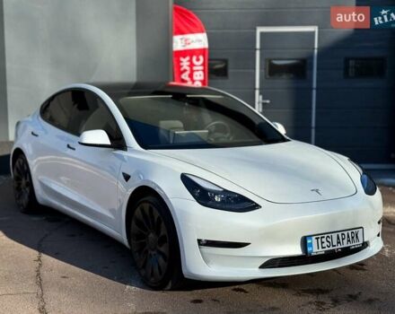 Белый Тесла Модель 3, объемом двигателя 0 л и пробегом 35 тыс. км за 27999 $, фото 11 на Automoto.ua