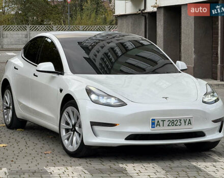 Белый Тесла Модель 3, объемом двигателя 0 л и пробегом 33 тыс. км за 24999 $, фото 8 на Automoto.ua