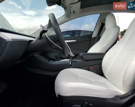 Білий Тесла Модель 3, об'ємом двигуна 0 л та пробігом 36 тис. км за 6500 $, фото 6 на Automoto.ua
