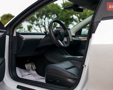 Белый Тесла Модель 3, объемом двигателя 0 л и пробегом 5 тыс. км за 27500 $, фото 56 на Automoto.ua