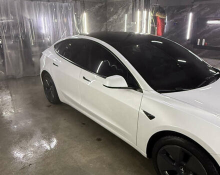 Білий Тесла Модель 3, об'ємом двигуна 0 л та пробігом 18 тис. км за 21500 $, фото 3 на Automoto.ua