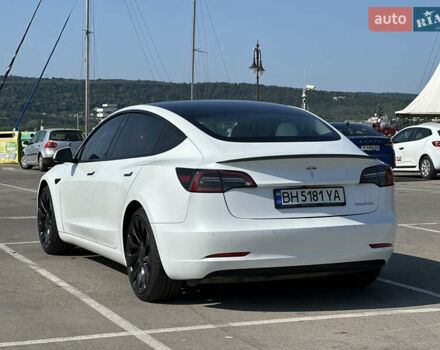 Білий Тесла Модель 3, об'ємом двигуна 0 л та пробігом 22 тис. км за 29006 $, фото 5 на Automoto.ua