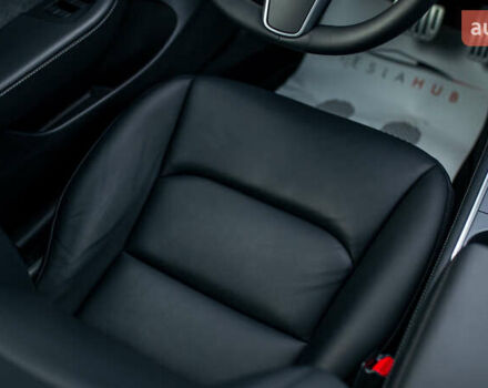 Белый Тесла Модель 3, объемом двигателя 0 л и пробегом 5 тыс. км за 27500 $, фото 37 на Automoto.ua